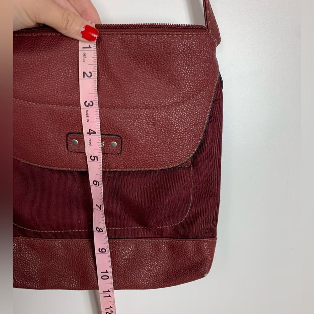 Roots Canada Womens Crossbody Purse Burgandy *Flawed Multi Pocket Zip Adjustable - Picture 9 of 16